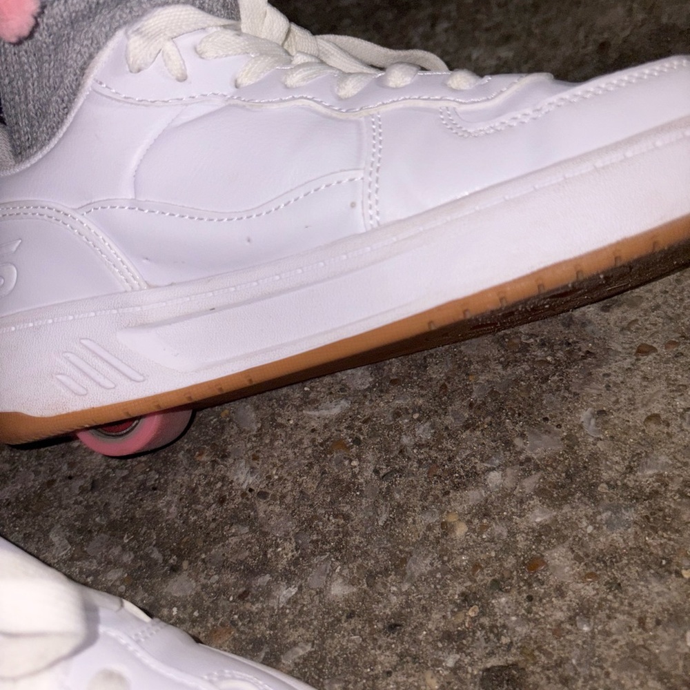 heelys - Picture 3 of 5